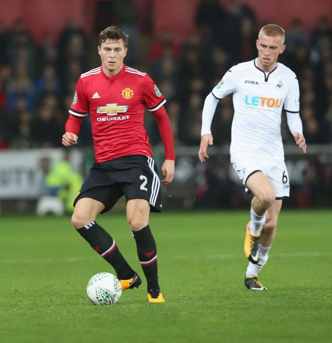 相比之下 相比之下