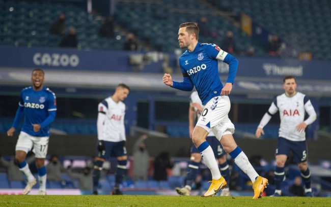 果断施射 果断施射